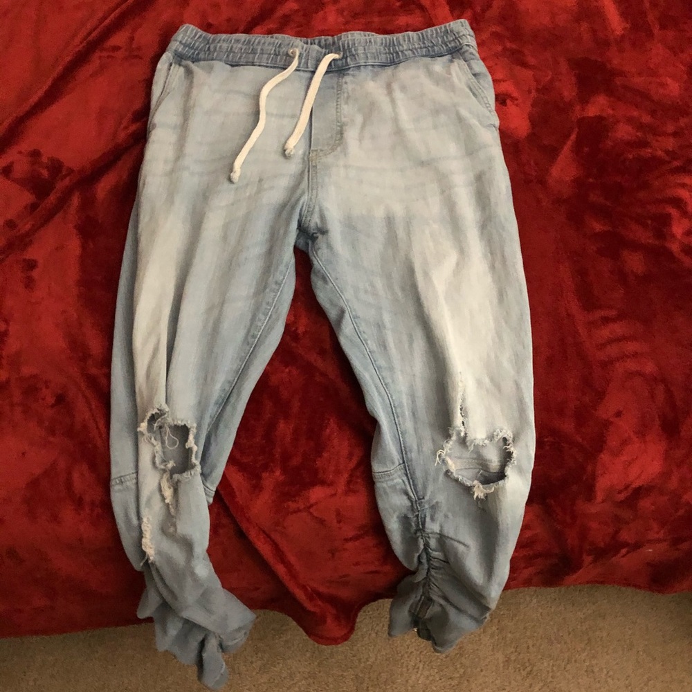 Ankle zipper joggers